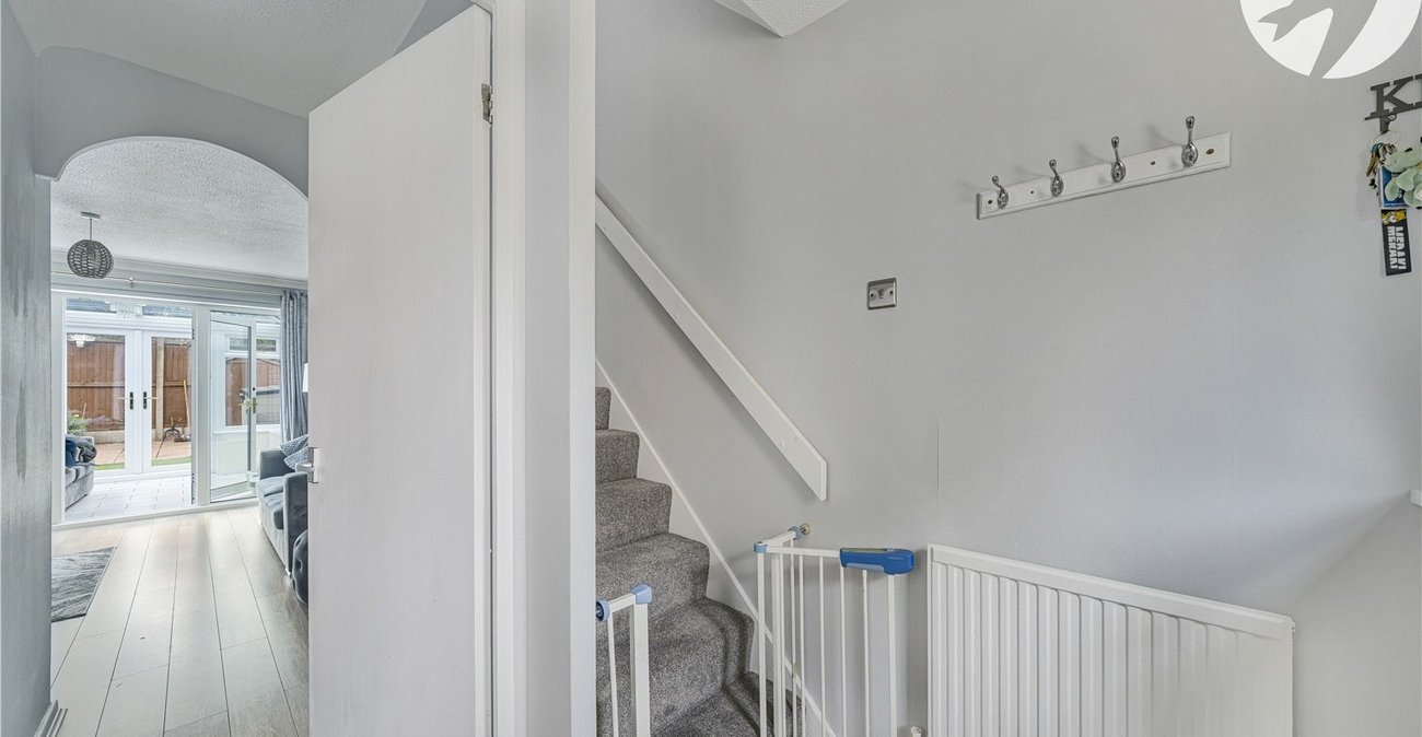 2 bedroom house for sale in Chalk | Robinson Michael & Jackson