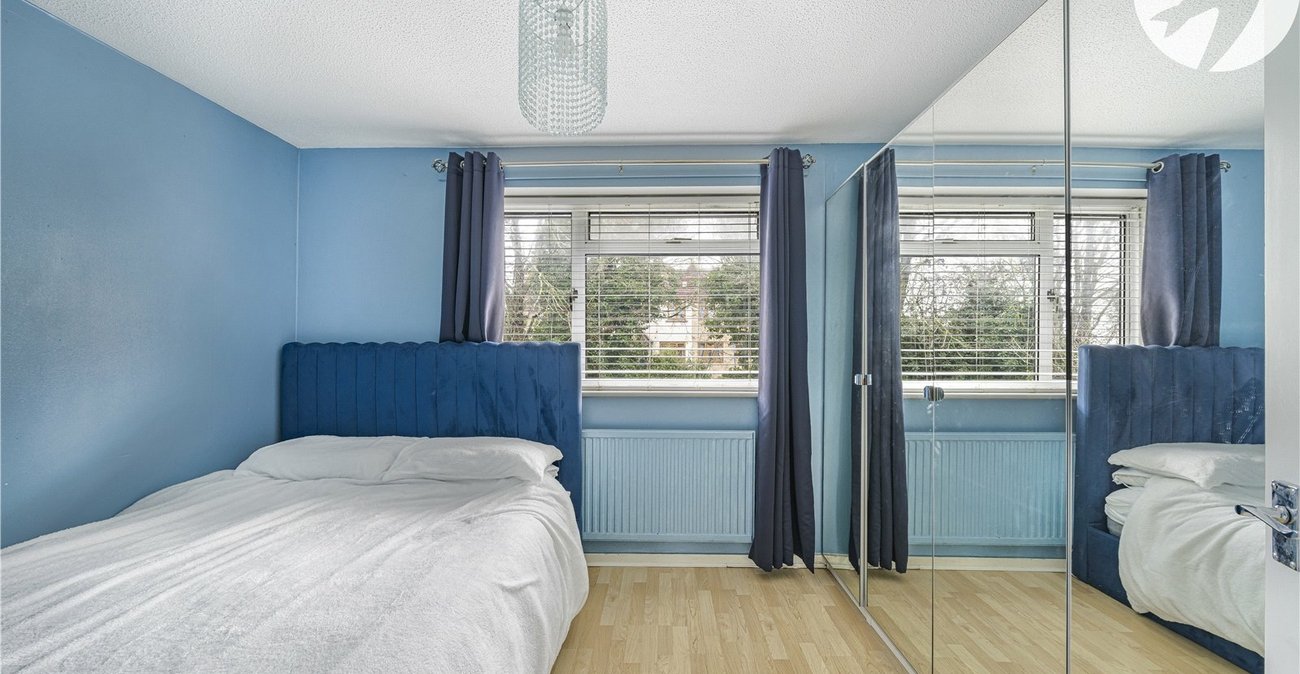 2 bedroom house for sale in Chalk | Robinson Michael & Jackson