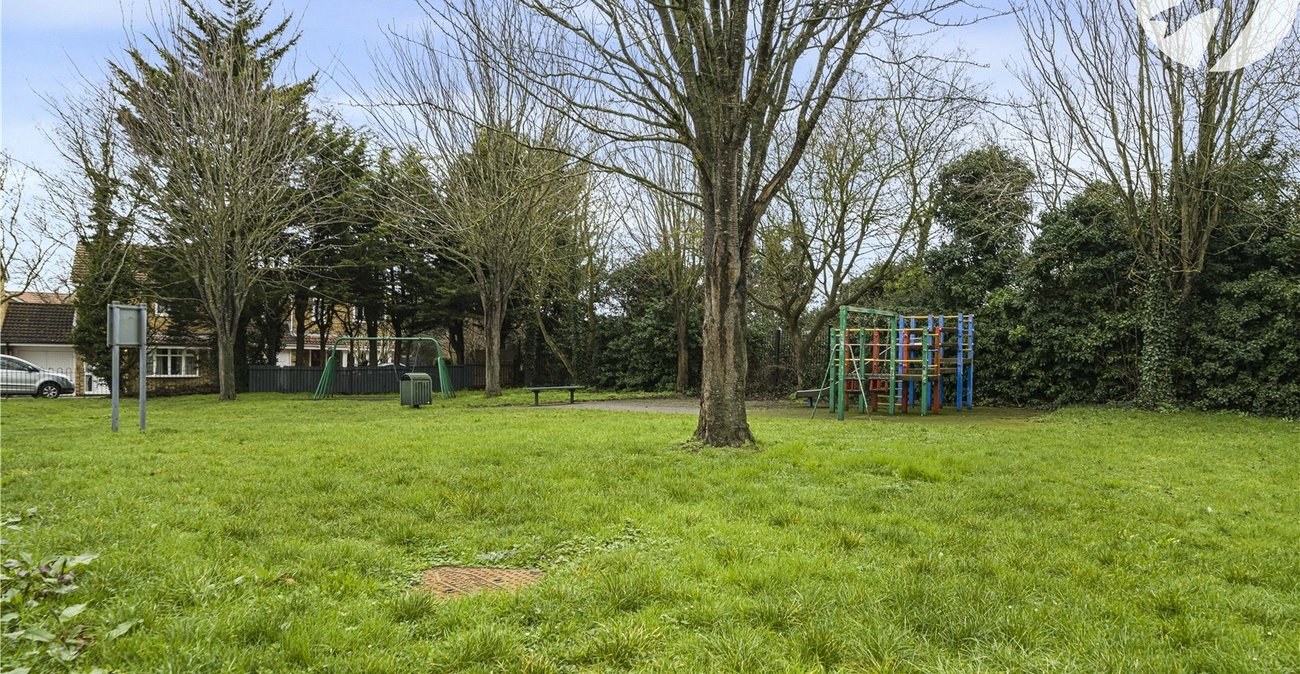 2 bedroom house for sale in Chalk | Robinson Michael & Jackson