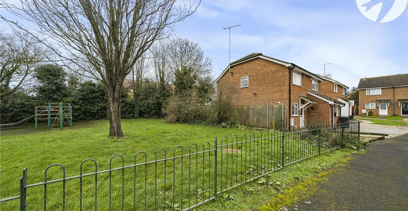 2 bedroom house for sale in Chalk | Robinson Michael & Jackson