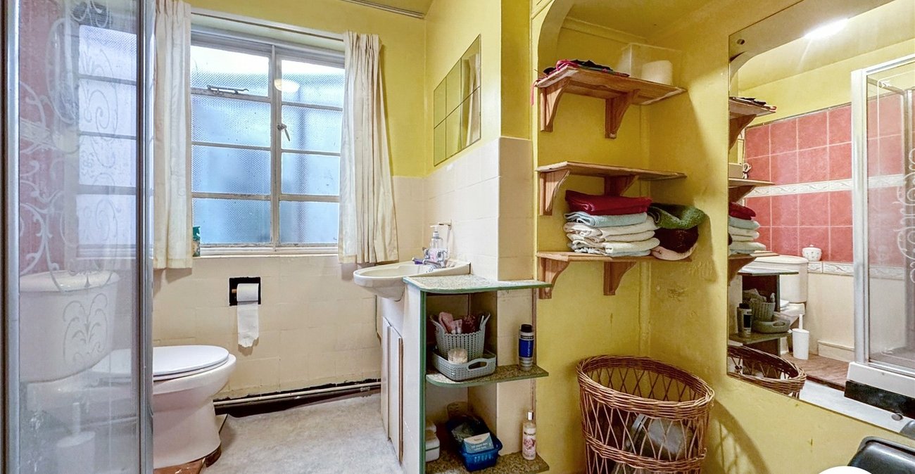 3 bedroom house for sale in Maidstone | Robinson Michael & Jackson