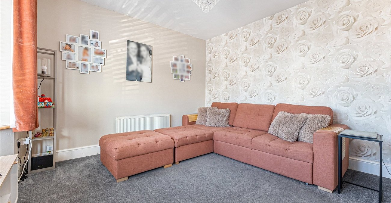 3 bedroom bungalow for sale in Maidstone | Robinson Michael & Jackson