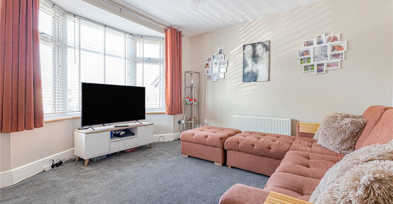 3 bedroom bungalow for sale in Maidstone | Robinson Michael & Jackson