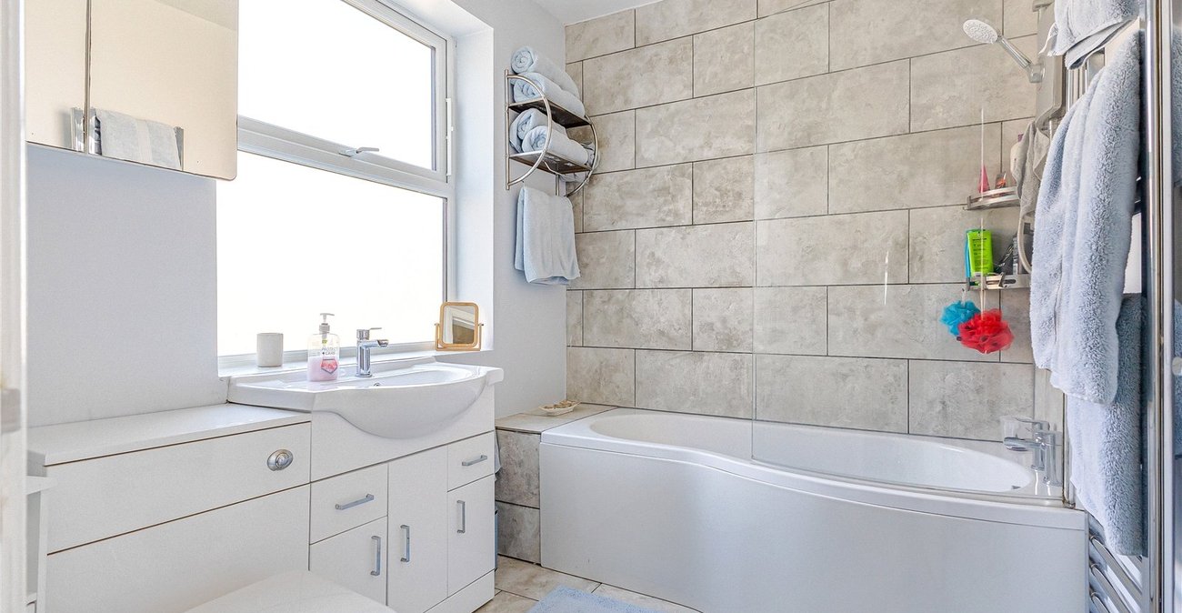 3 bedroom bungalow for sale in Maidstone | Robinson Michael & Jackson