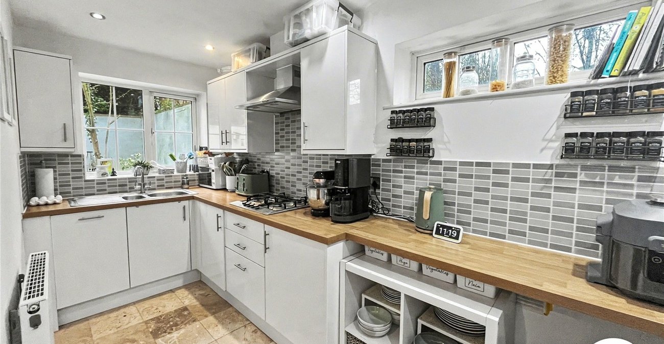 3 bedroom house for sale in Rochester | Robinson Michael & Jackson