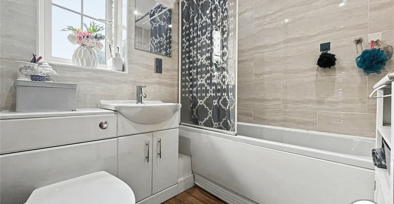 3 bedroom house for sale in Rochester | Robinson Michael & Jackson