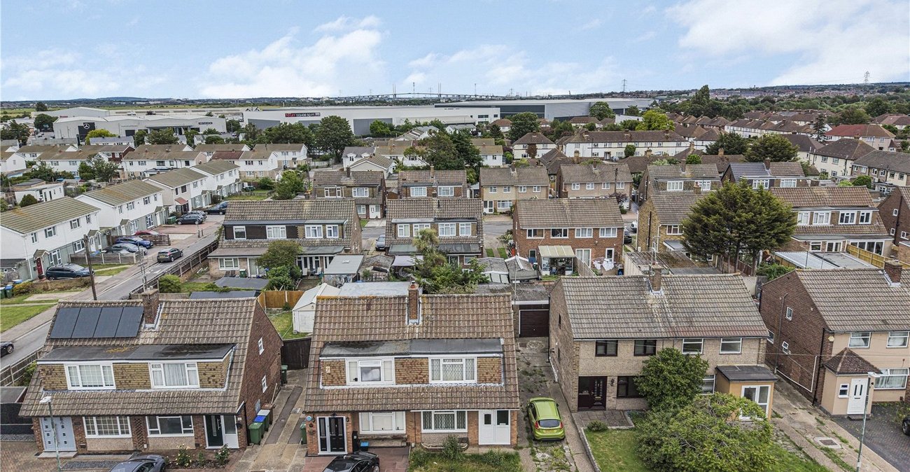 3 bedroom house for sale in Crayford | Robinson Jackson