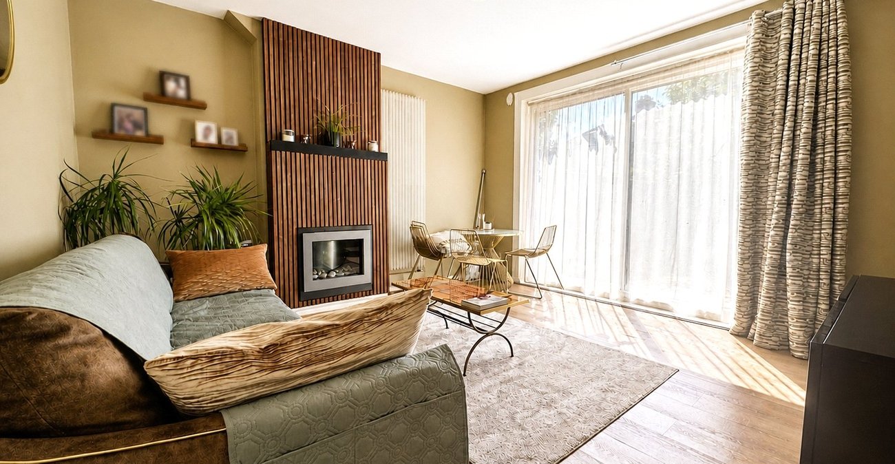 3 bedroom house for sale in London | Robinson Jackson
