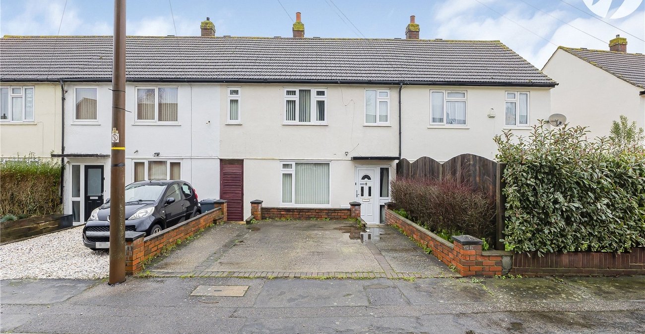 3 bedroom house for sale in Kent | Robinson Jackson