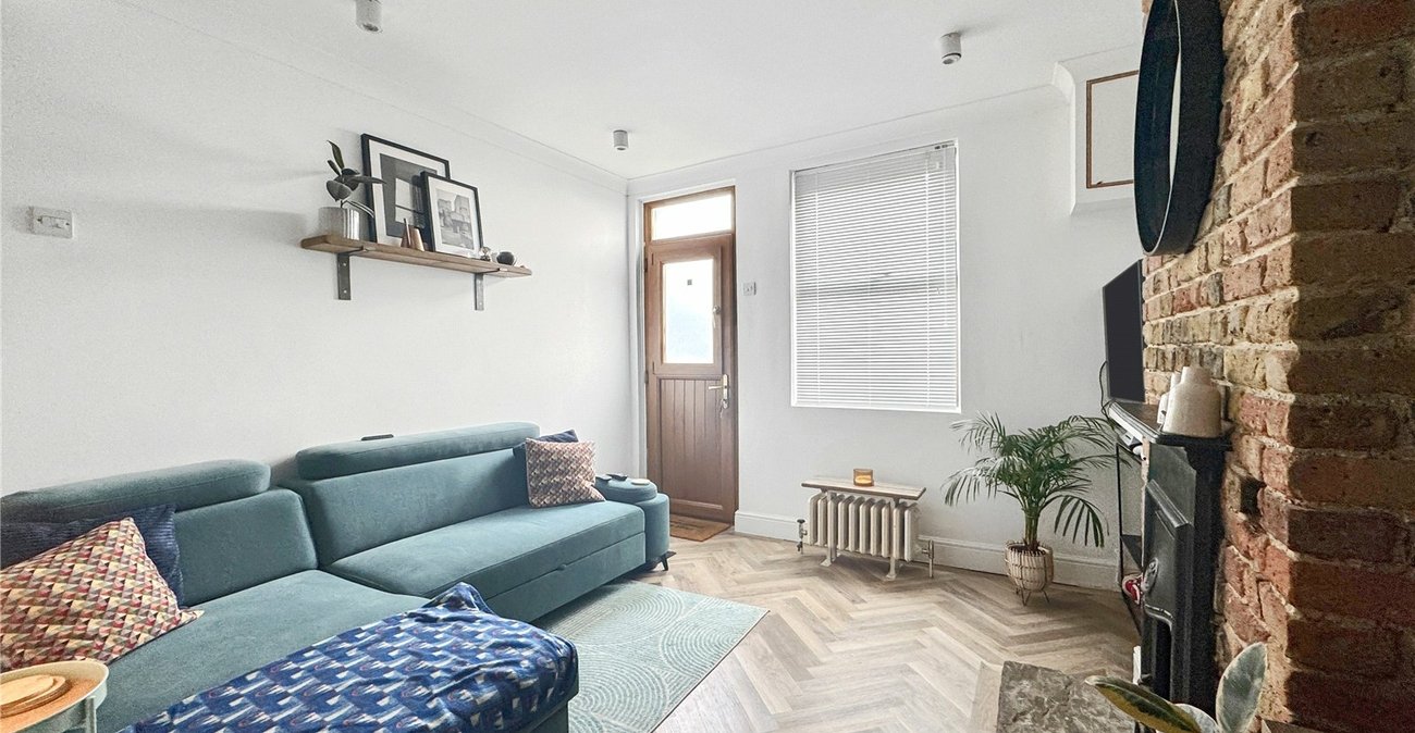 2 bedroom house for sale in Swanley | Robinson Jackson