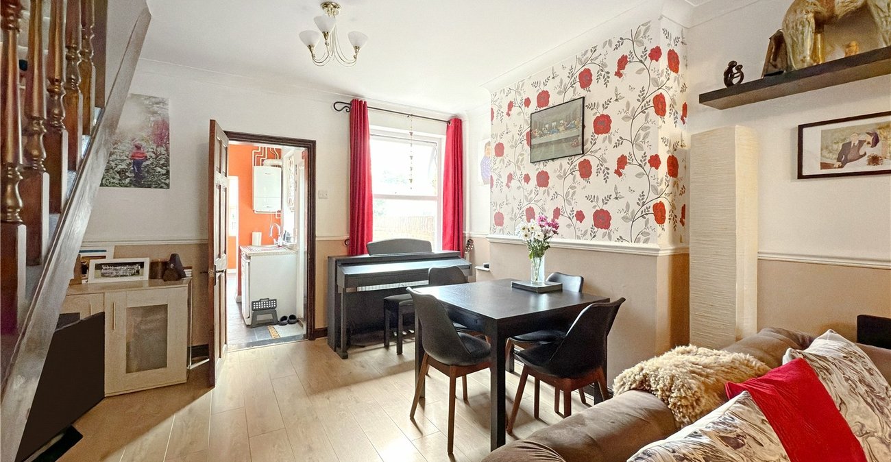 2 bedroom house for sale in Swanley | Robinson Jackson