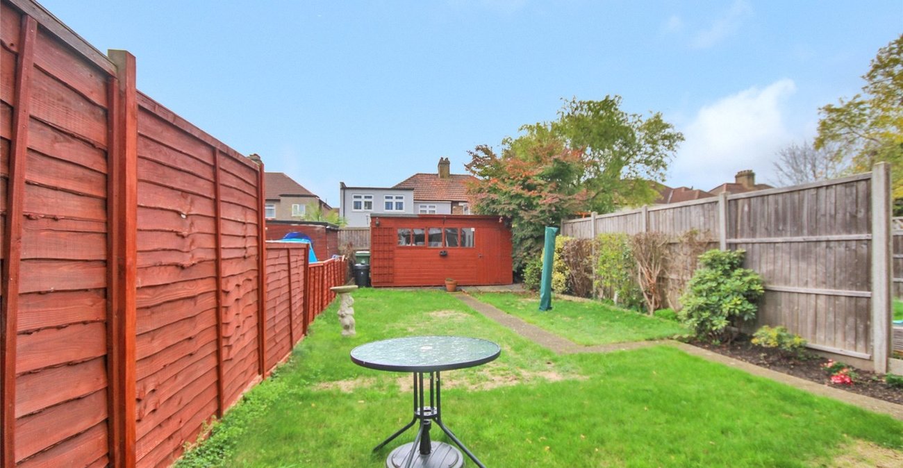 2 bedroom house for sale in Welling | Robinson Jackson