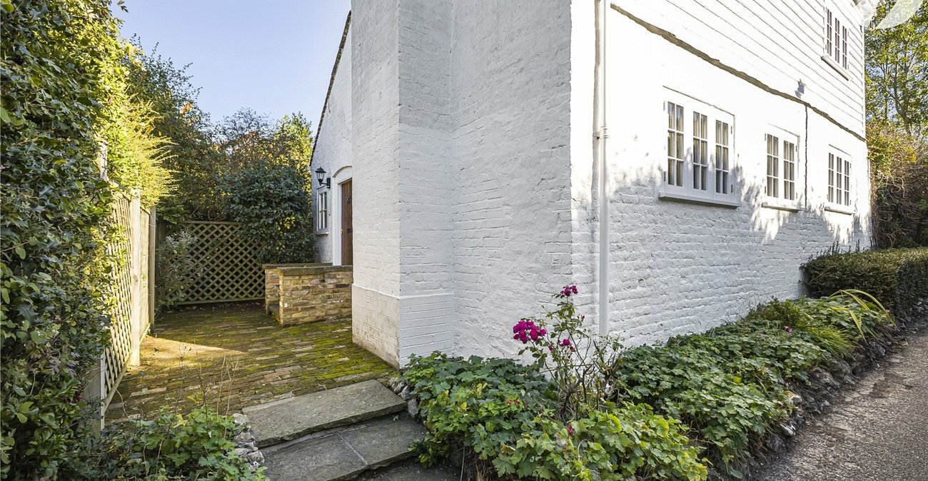 2 bedroom house for sale in Swanley Village | Robinson Jackson