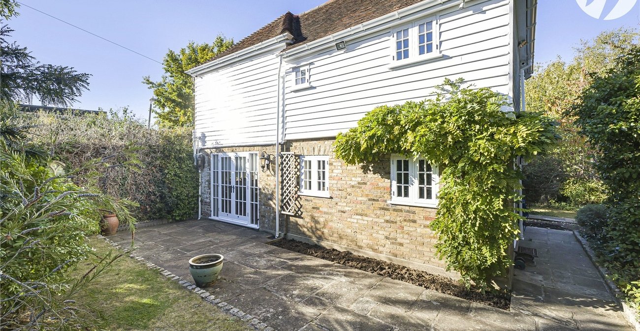 2 bedroom house for sale in Swanley Village | Robinson Jackson