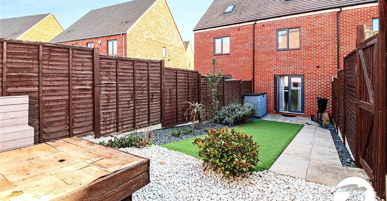 2 bedroom house for sale in Castle Hill | Robinson Jackson