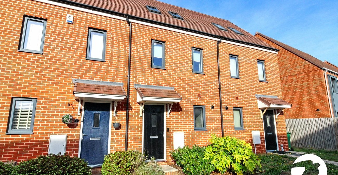 2 bedroom house for sale in Castle Hill | Robinson Jackson