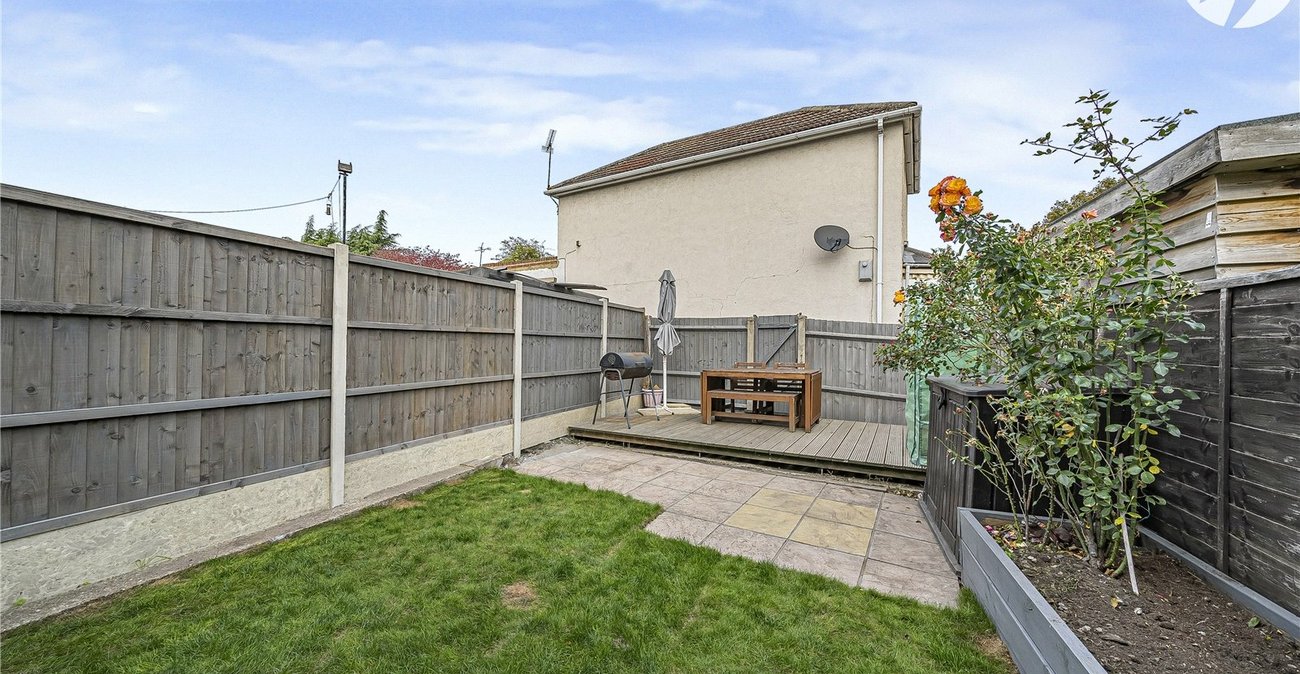 3 bedroom house for sale in Swanscombe | Robinson Jackson