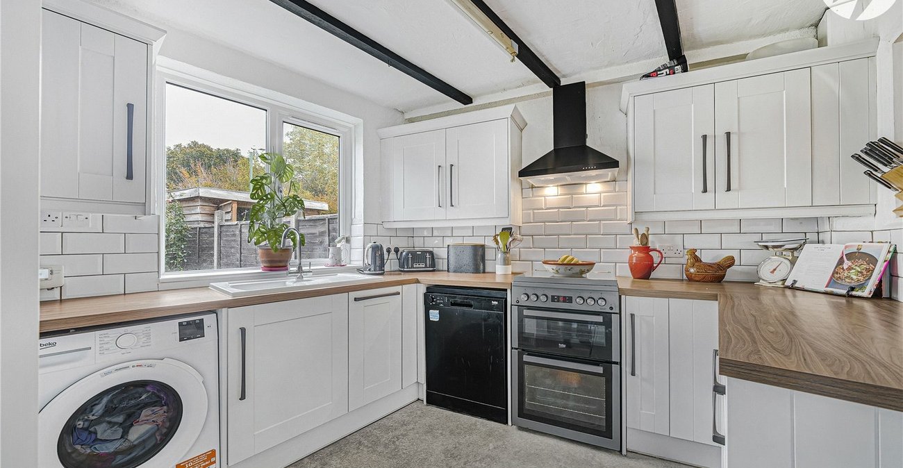 3 bedroom house for sale in Swanscombe | Robinson Jackson