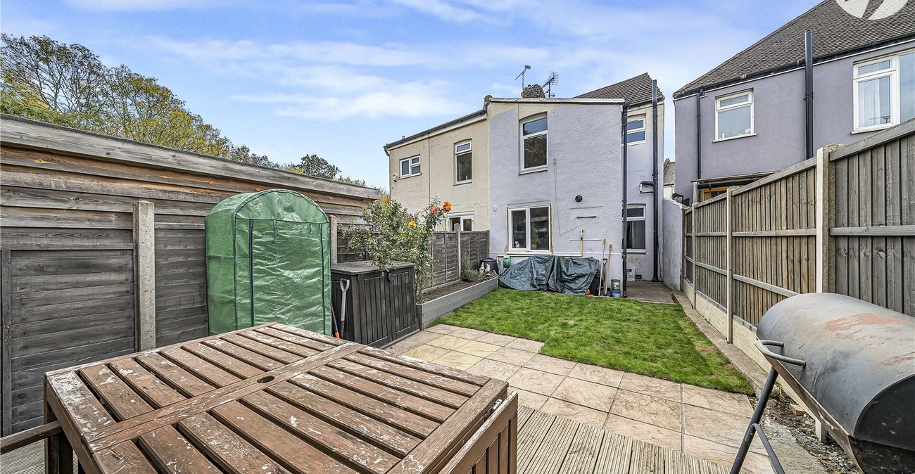 3 bedroom house for sale in Swanscombe | Robinson Jackson