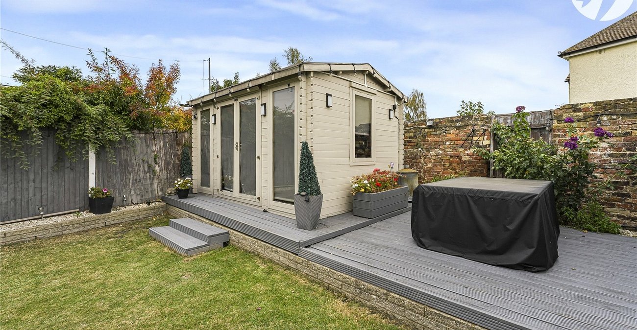 3 bedroom house for sale in Swanscombe | Robinson Jackson