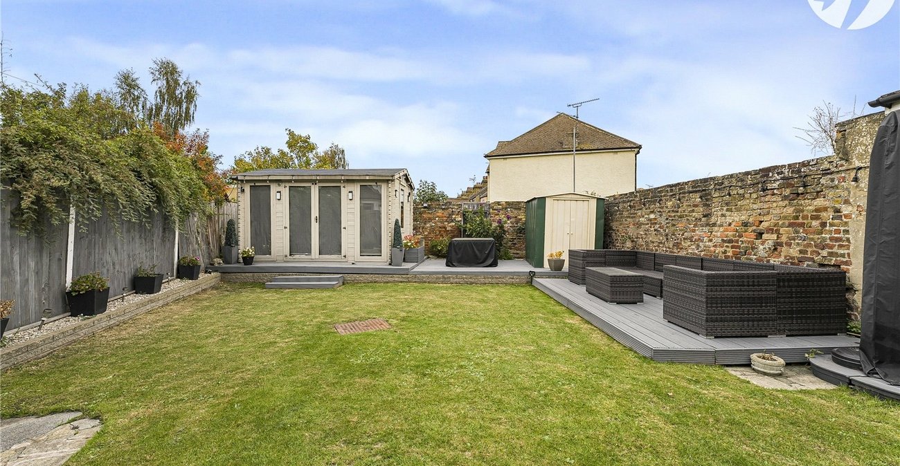 3 bedroom house for sale in Swanscombe | Robinson Jackson