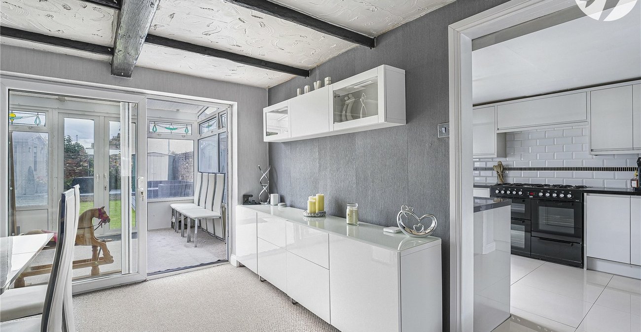 3 bedroom house for sale in Swanscombe | Robinson Jackson