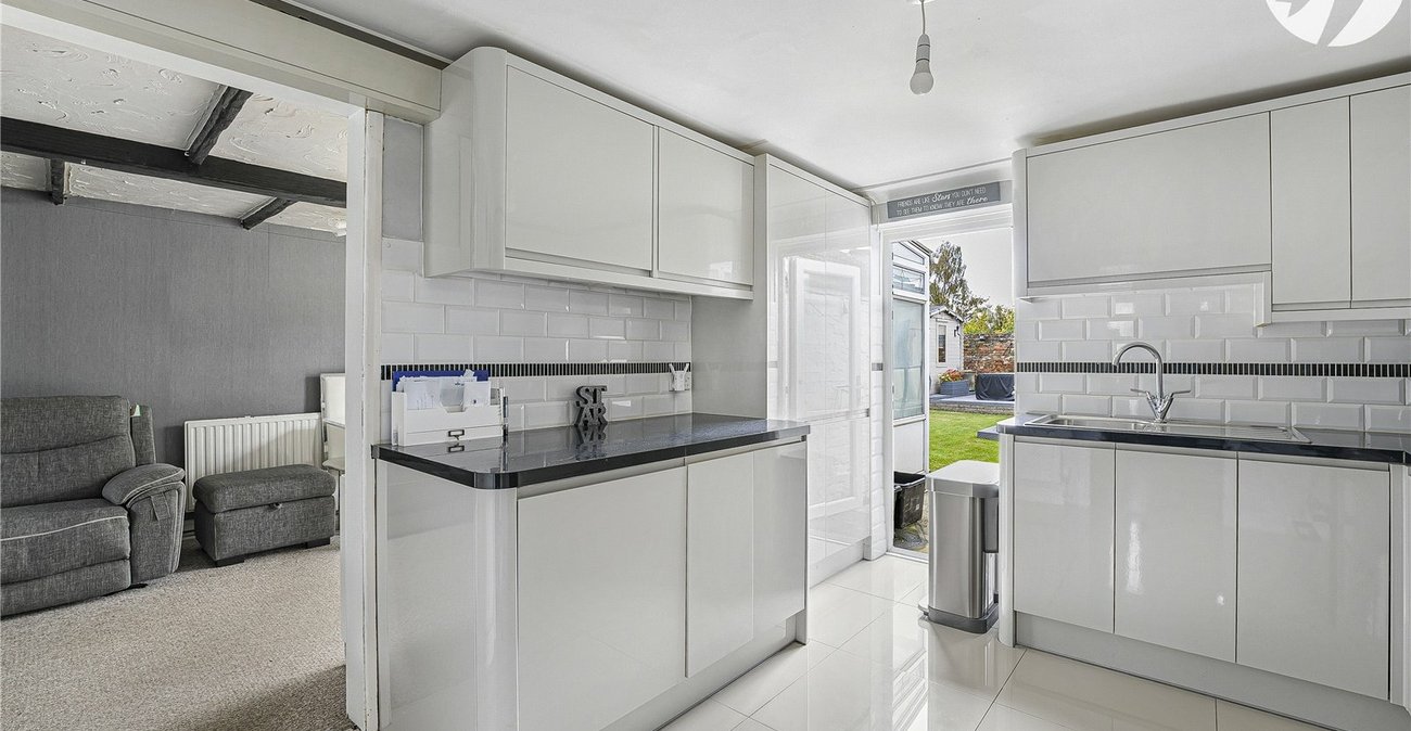3 bedroom house for sale in Swanscombe | Robinson Jackson