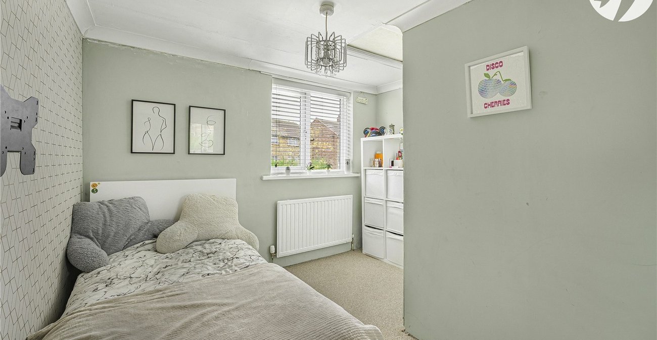 3 bedroom house for sale in Swanscombe | Robinson Jackson