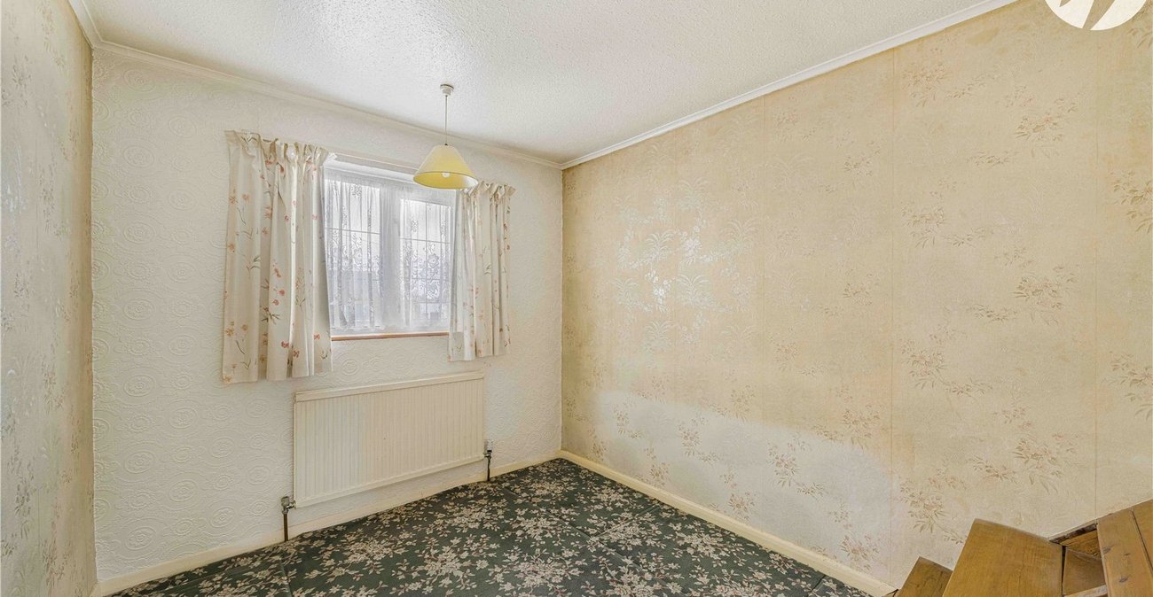 3 bedroom house for sale in Swanscombe | Robinson Jackson