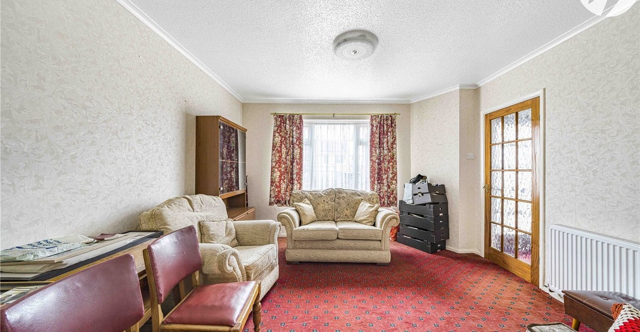 3 bedroom house for sale in Swanscombe | Robinson Jackson