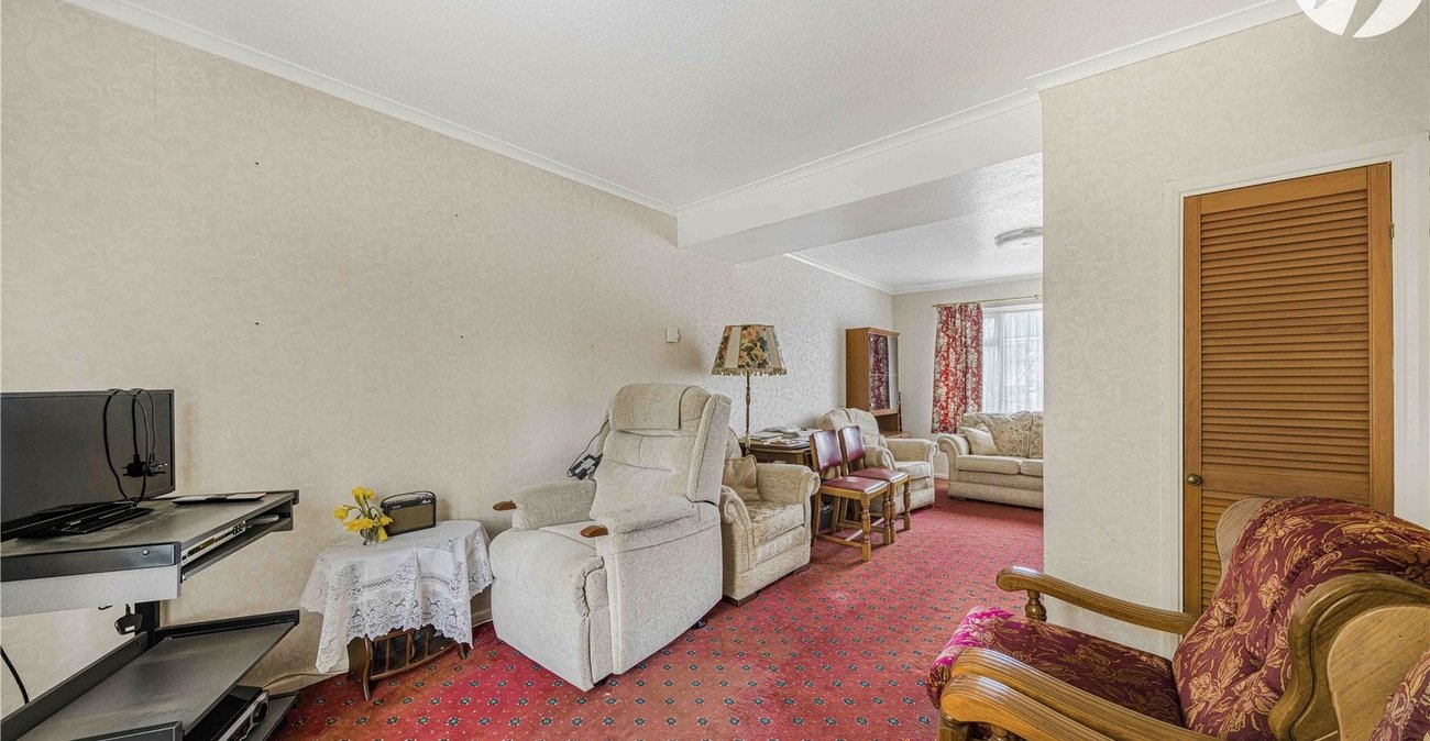 3 bedroom house for sale in Swanscombe | Robinson Jackson