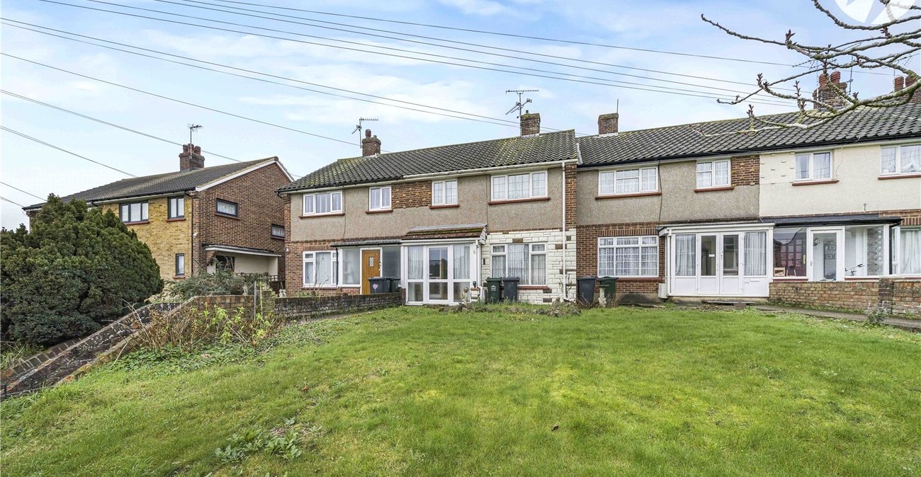 3 bedroom house for sale in Swanscombe | Robinson Jackson