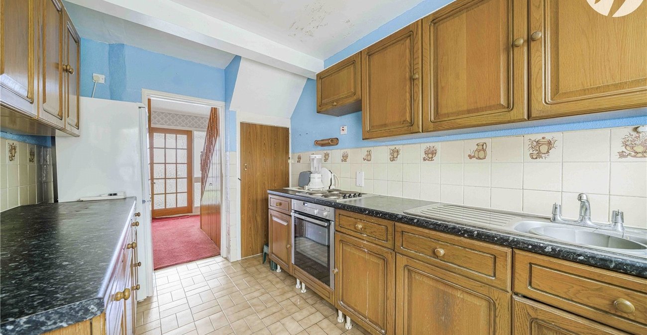 3 bedroom house for sale in Swanscombe | Robinson Jackson