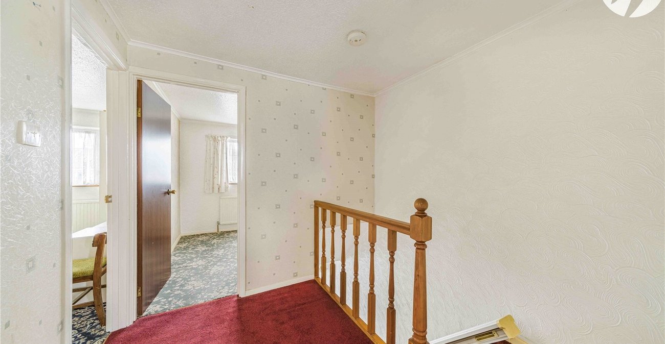 3 bedroom house for sale in Swanscombe | Robinson Jackson