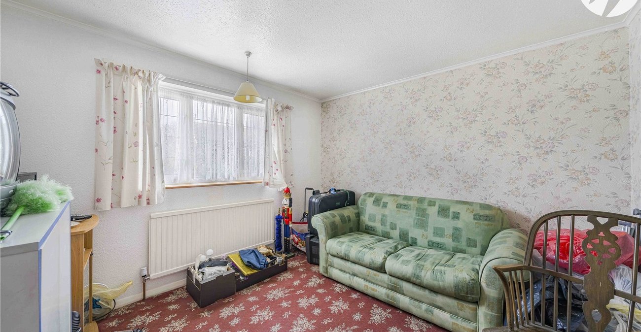 3 bedroom house for sale in Swanscombe | Robinson Jackson