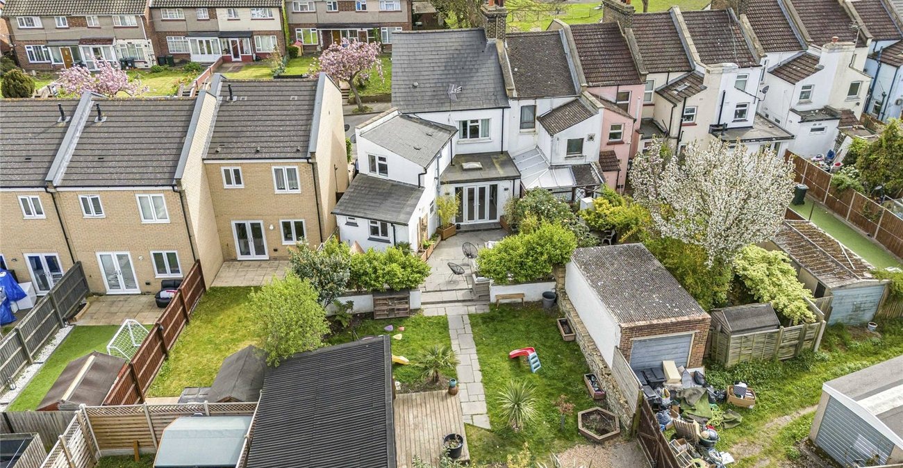 3 bedroom house for sale in Swanscombe | Robinson Jackson
