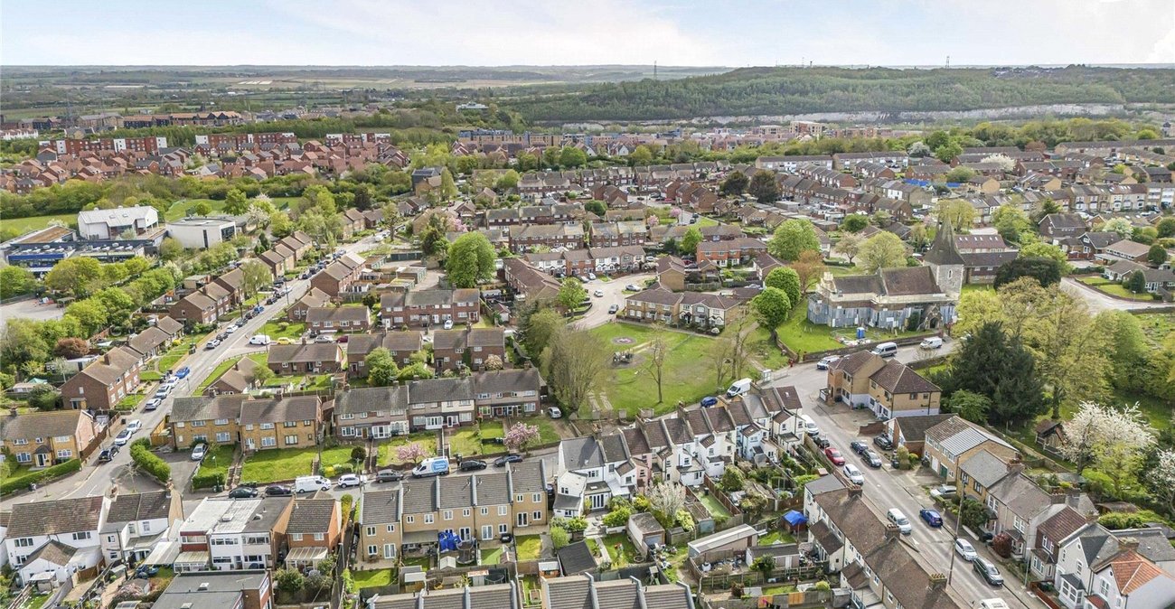 3 bedroom house for sale in Swanscombe | Robinson Jackson