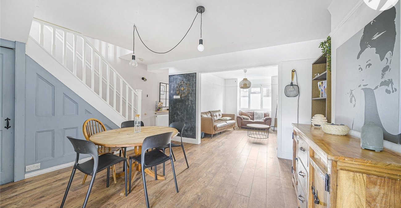 3 bedroom house for sale in Swanscombe | Robinson Jackson