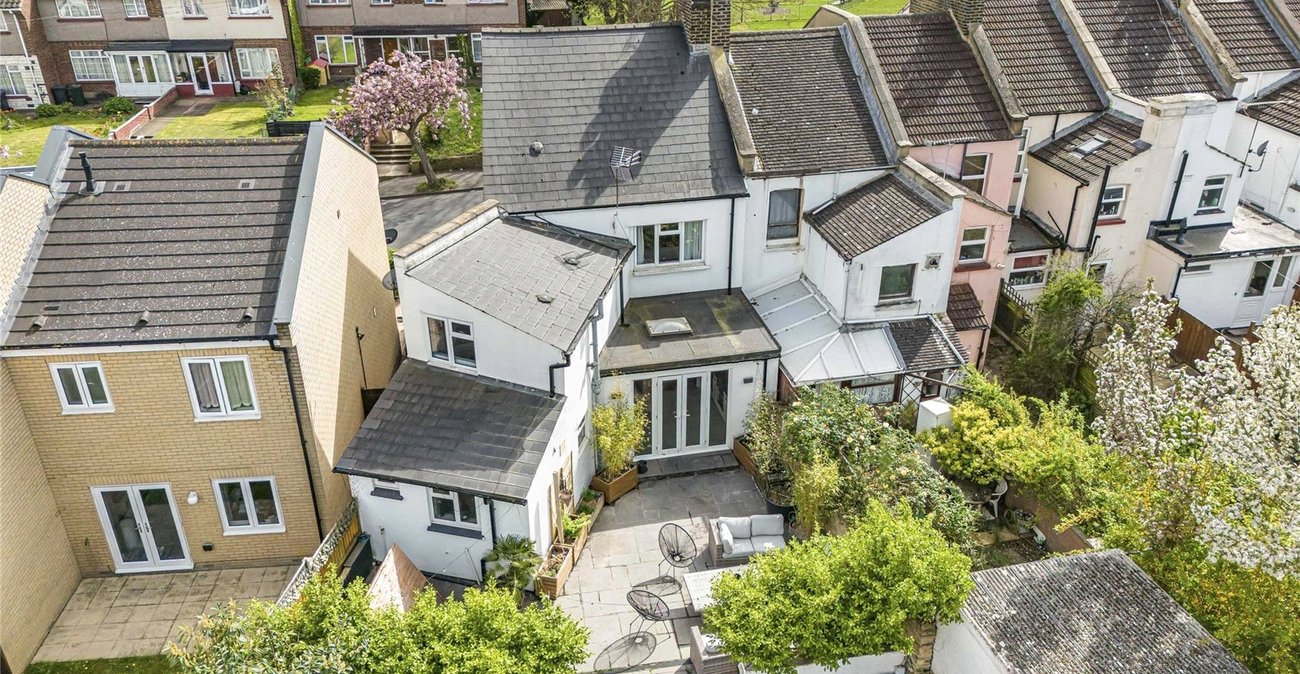 3 bedroom house for sale in Swanscombe | Robinson Jackson