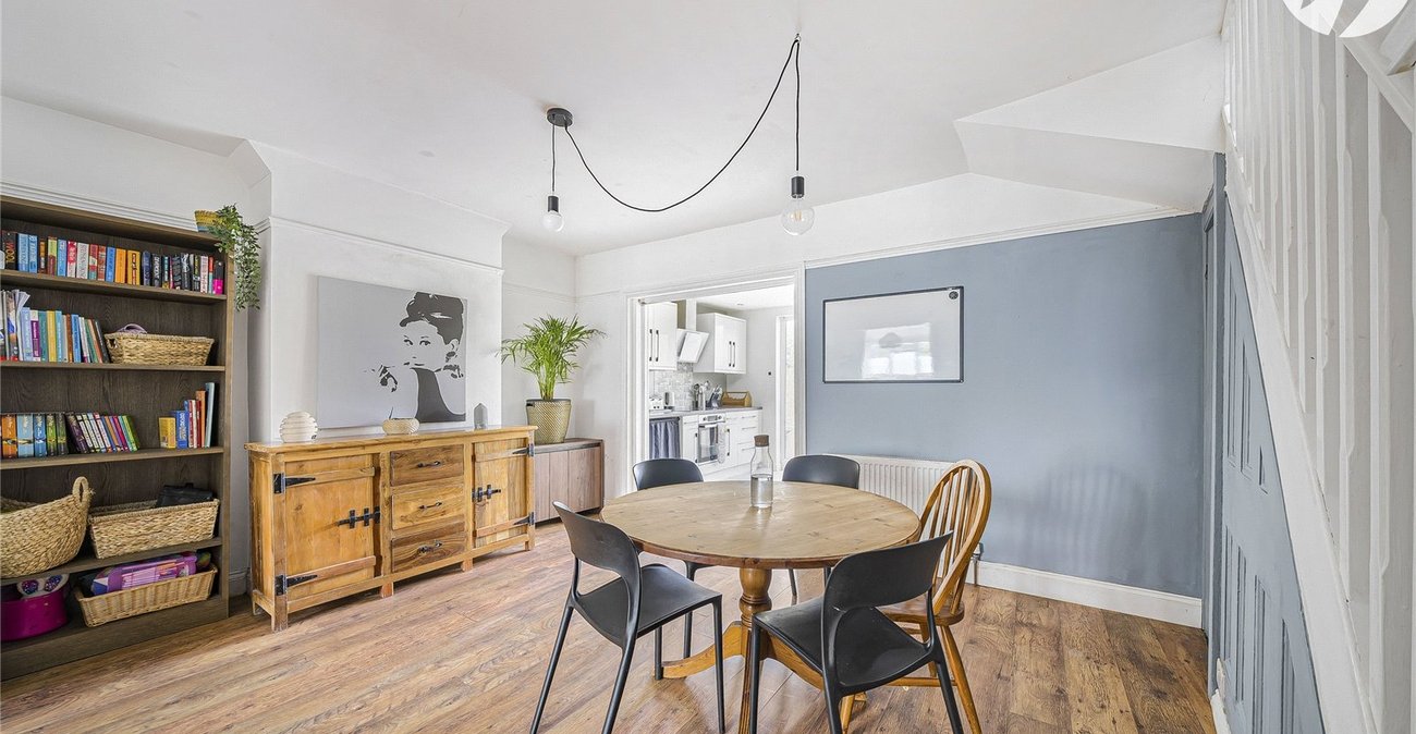 3 bedroom house for sale in Swanscombe | Robinson Jackson