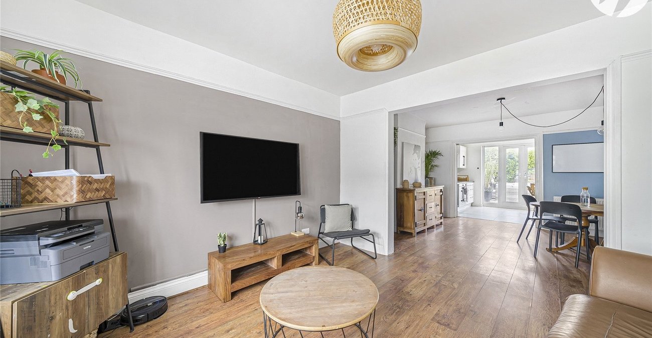 3 bedroom house for sale in Swanscombe | Robinson Jackson