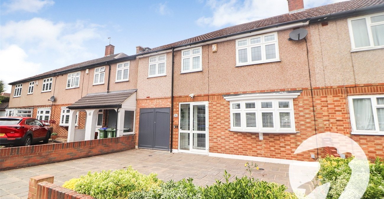 4 bedroom house for sale in Erith (Bexleyheath Borders) | Robinson Jackson