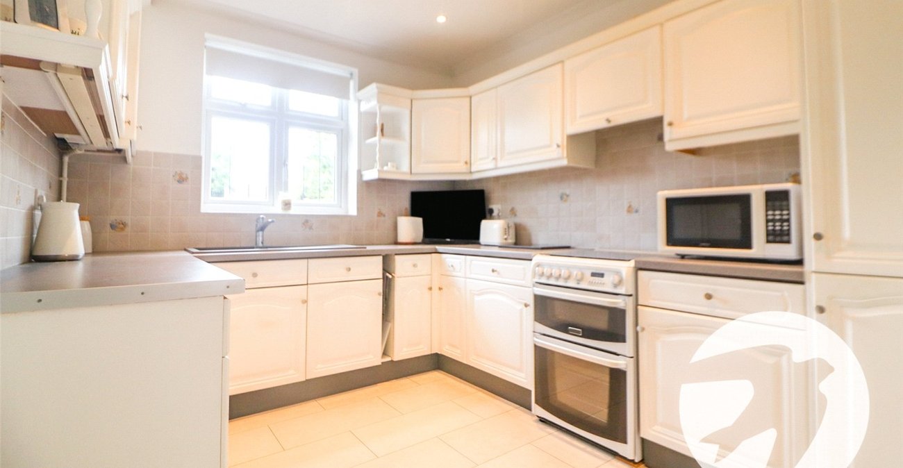 4 bedroom house for sale in Erith (Bexleyheath Borders) | Robinson Jackson