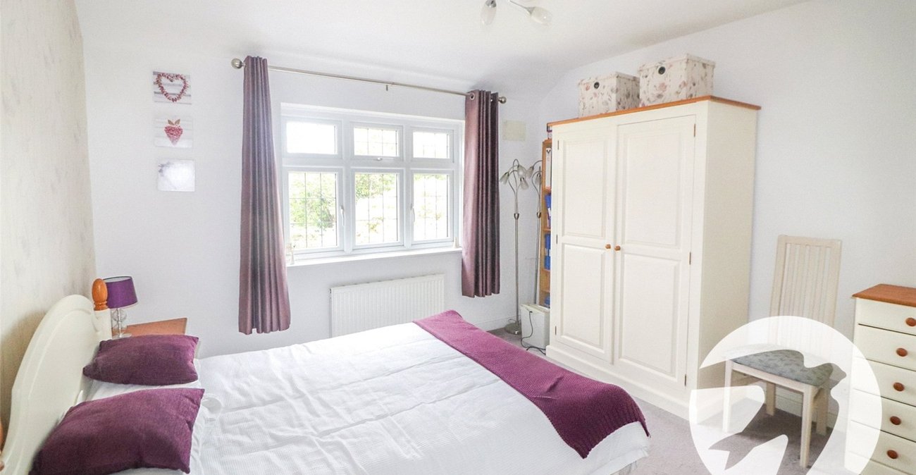 4 bedroom house for sale in Erith (Bexleyheath Borders) | Robinson Jackson