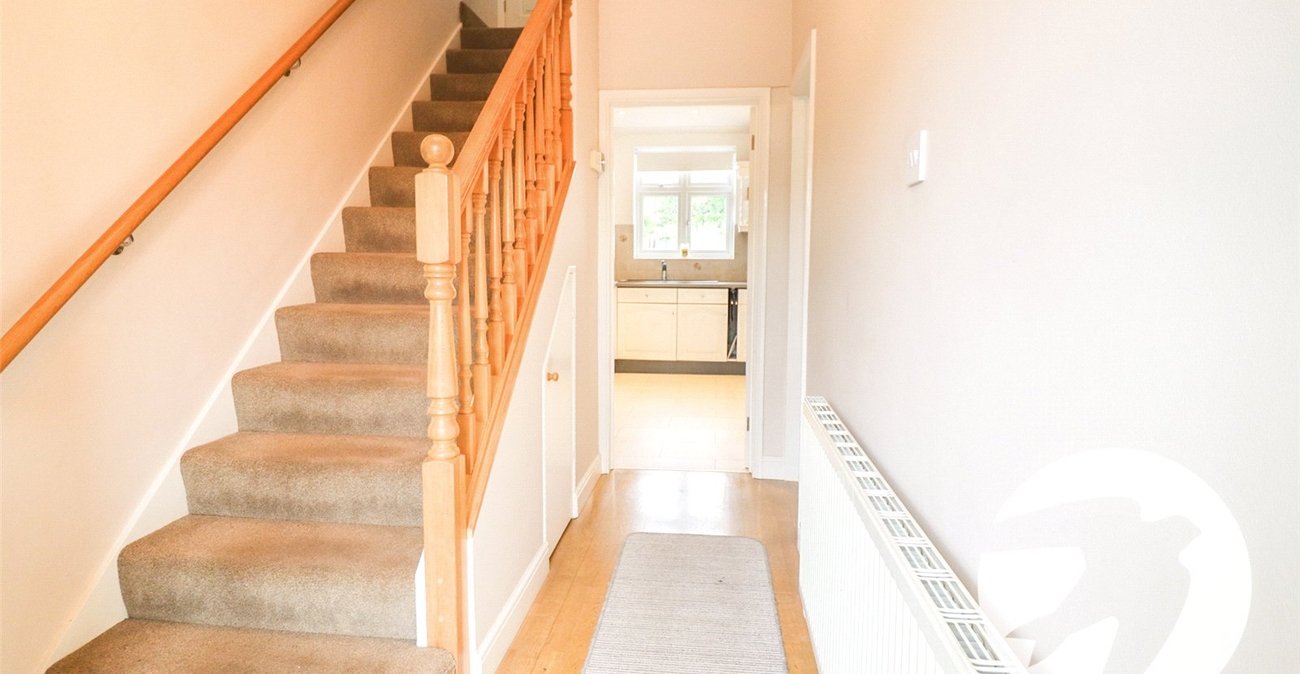 4 bedroom house for sale in Erith (Bexleyheath Borders) | Robinson Jackson