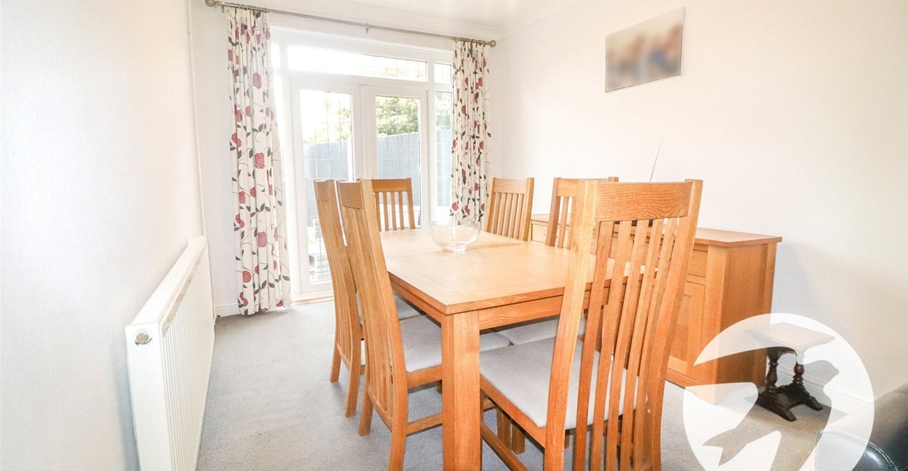 4 bedroom house for sale in Erith (Bexleyheath Borders) | Robinson Jackson