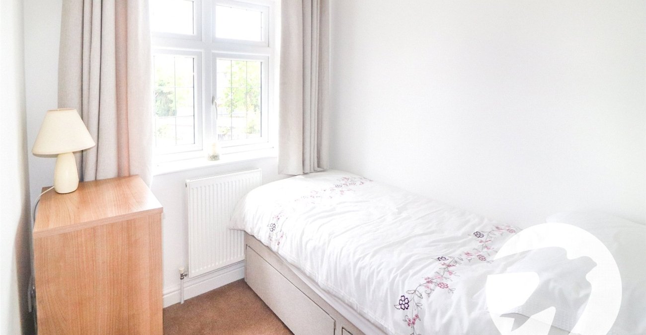 4 bedroom house for sale in Erith (Bexleyheath Borders) | Robinson Jackson