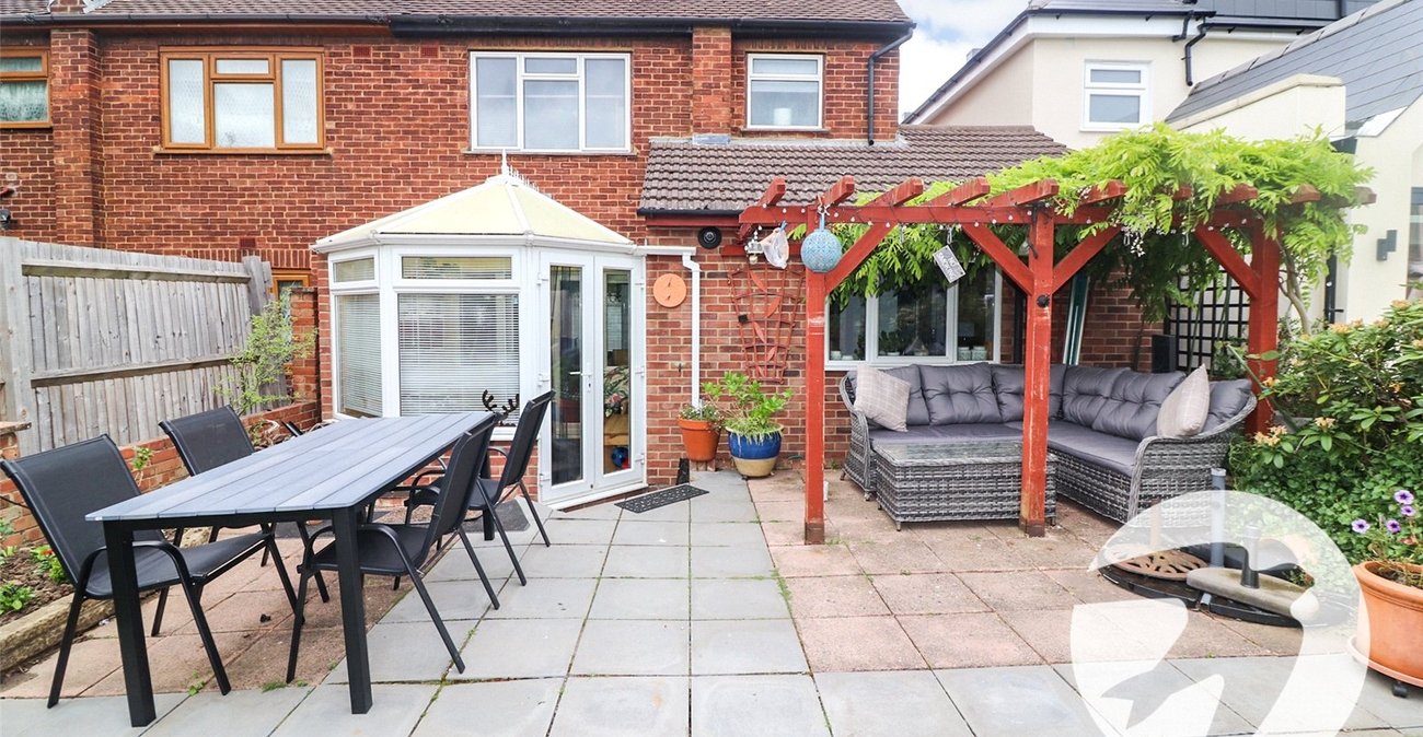 4 bedroom house for sale in Erith (Bexleyheath Borders) | Robinson Jackson