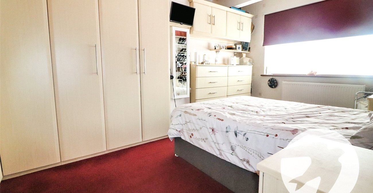 4 bedroom house for sale in Erith | Robinson Jackson