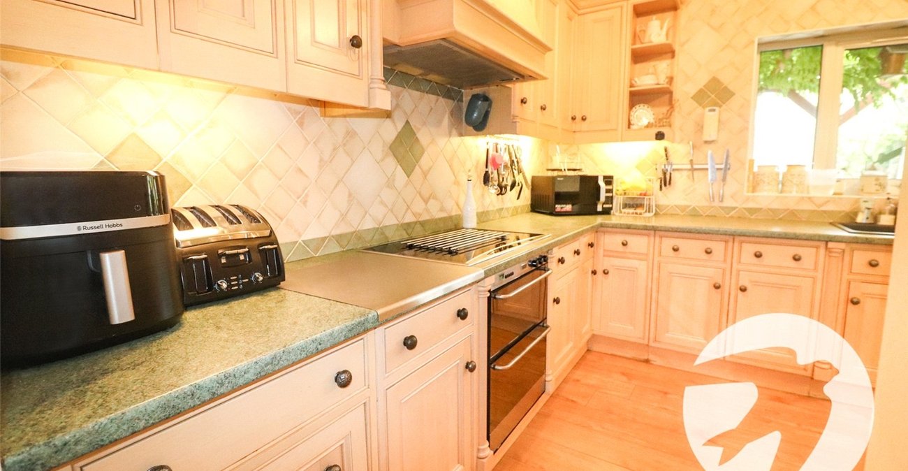 4 bedroom house for sale in Erith | Robinson Jackson